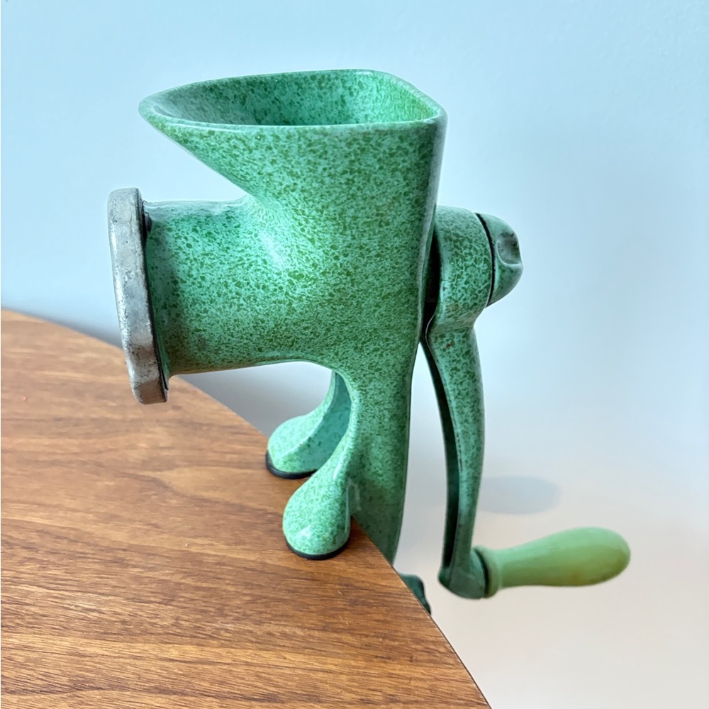 Harper Vintage Green Metal Meat Grinder Vintage Kitchen Utensils